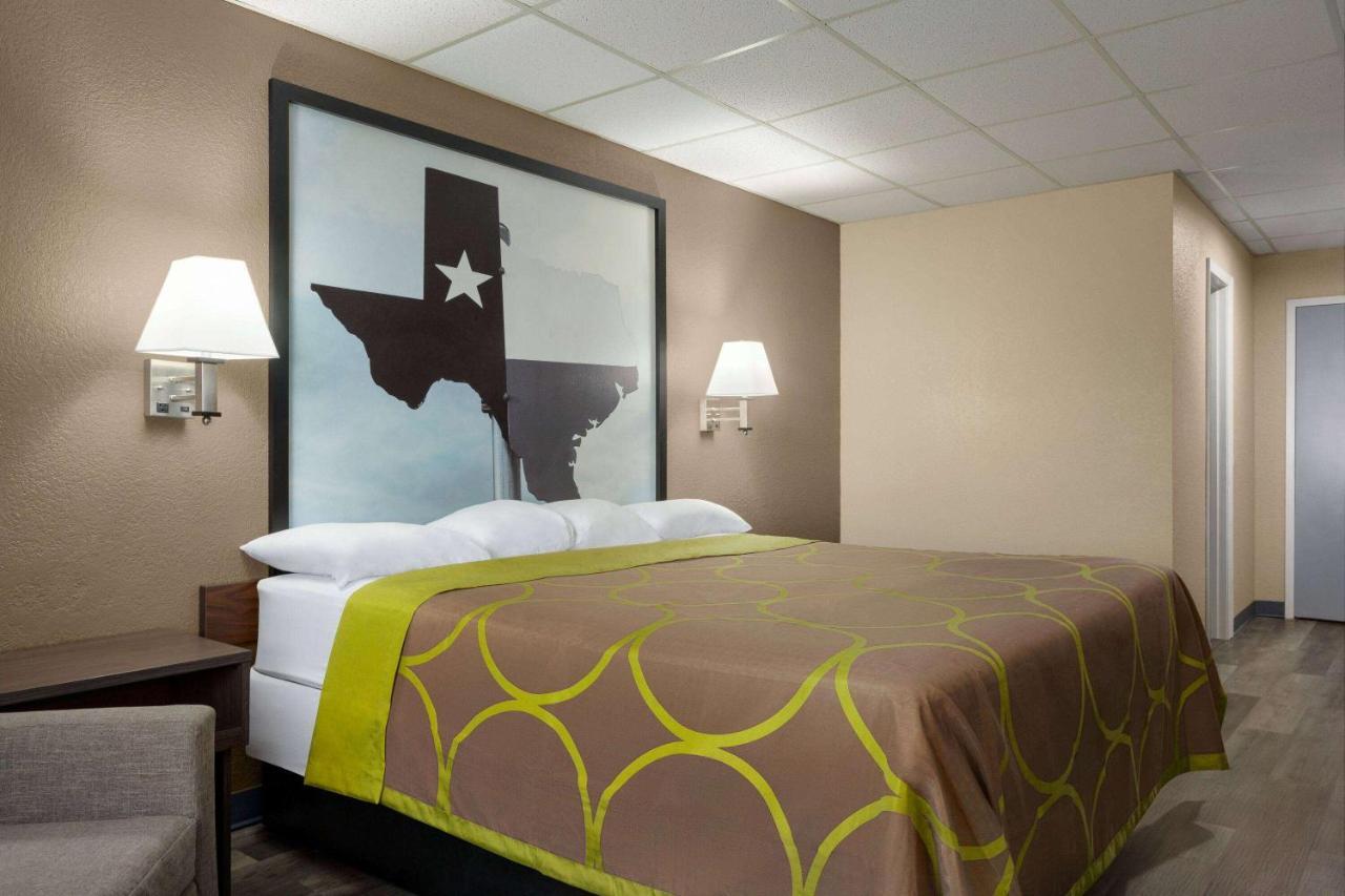 Super 8 by Wyndham Gainesville TX Eksteriør bilde
